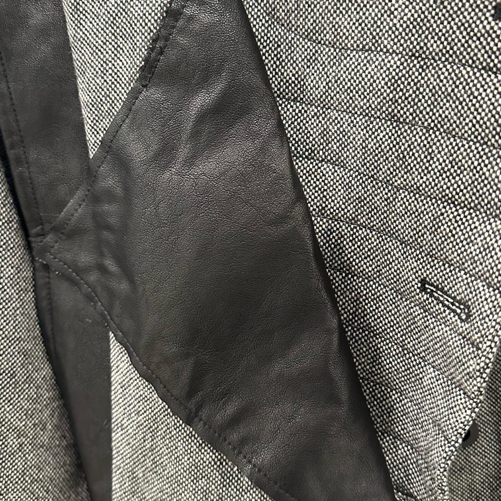 Wool coat - Picture 6 of 9